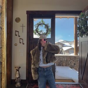 Faux fur cropped coat